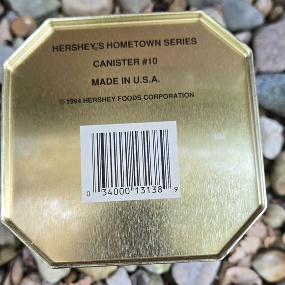 VTG Hershey's Hugs Hometown Series Canister #10 Ice Cream Social Tin 1994 USA - Picture 5 of 8